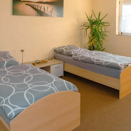 Apartment Main Gaestehaus Sommerzimmer