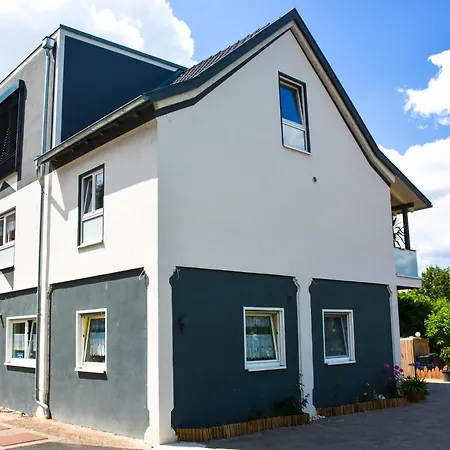 Main Gaestehaus Sommerzimmer